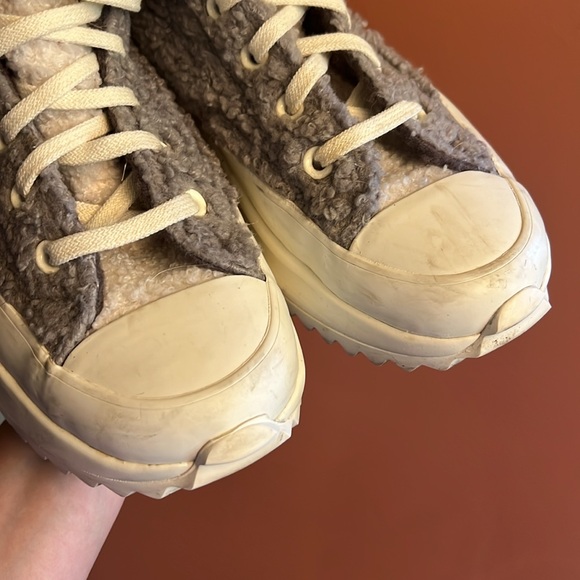 Fuzzy high top platform converse - Picture 3 of 6